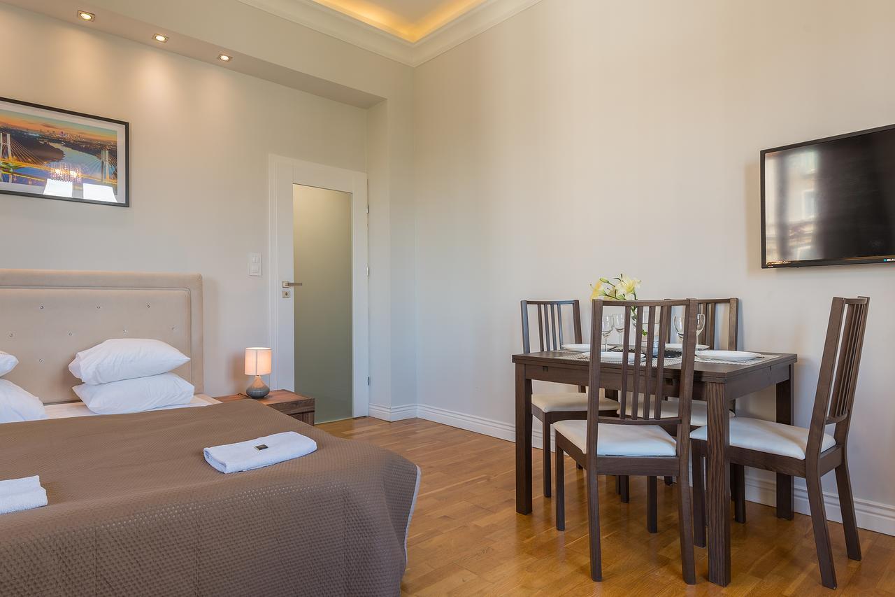 Andersa Apartments วอร์ซอ ภายนอก รูปภาพ